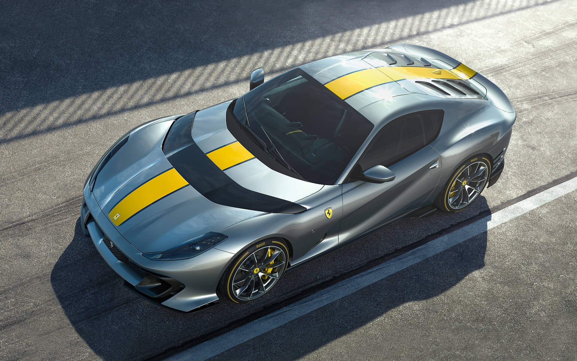 Купить новый Ferrari 812 Competizione 2023-2024 года у официального дилера,  комплектации и цены в АВИЛОН Москва