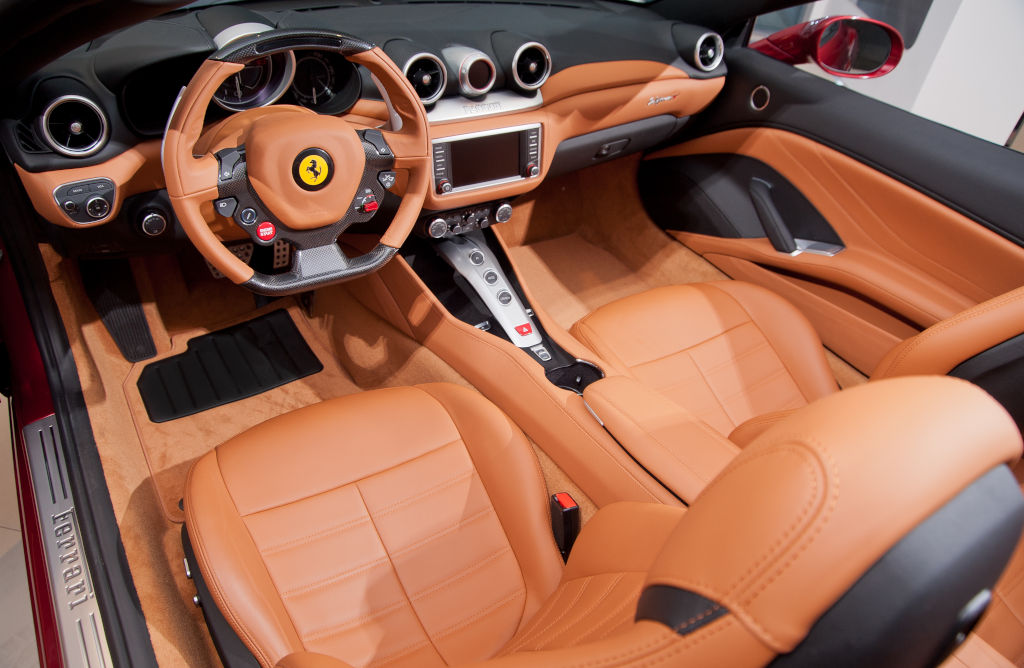 Ferrari FF Salon