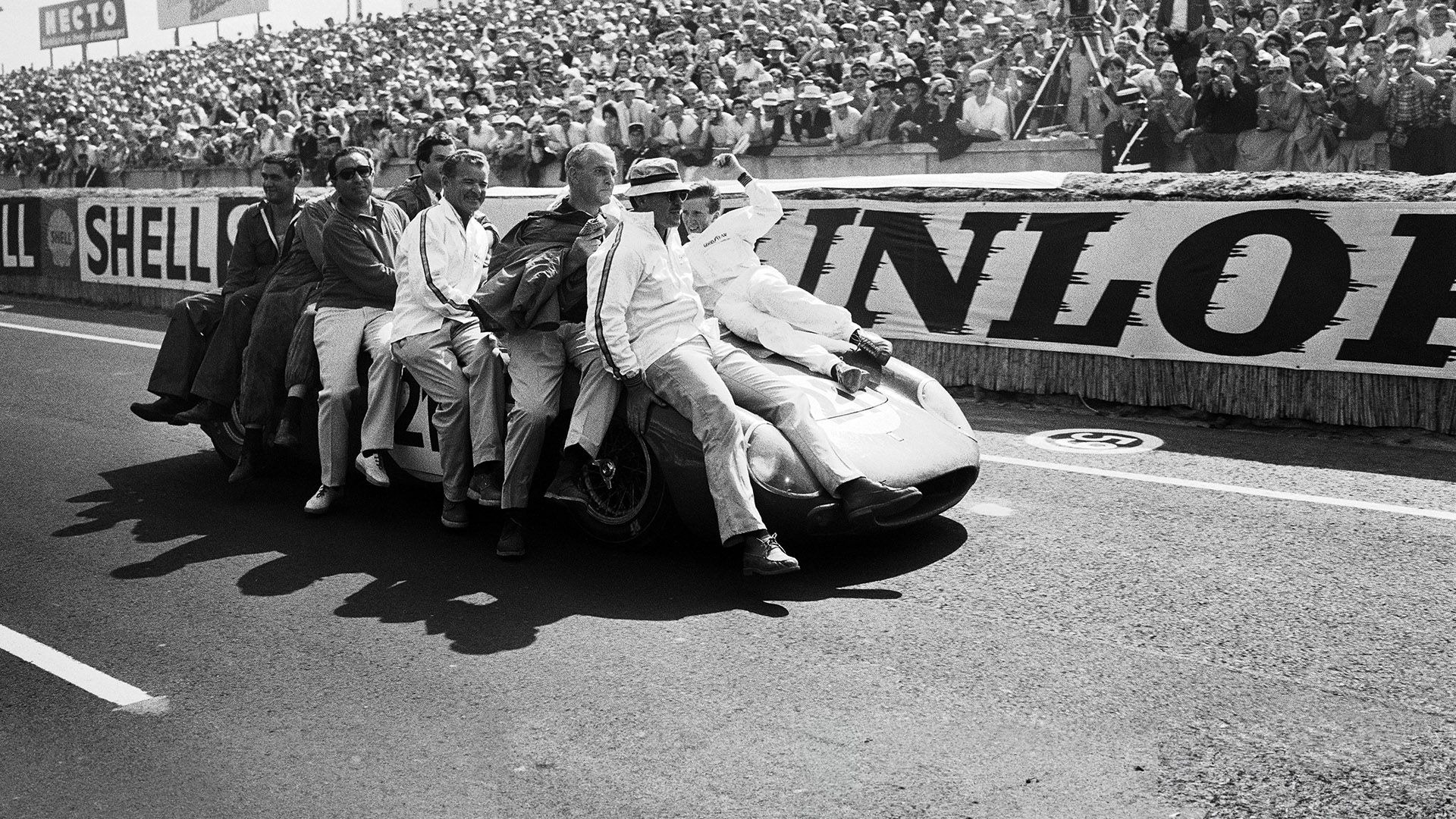 ГЕРОИЧЕСКАЯ ПОБЕДА FERRARI В ЛЕ-МАНЕ В 1965 ГОДУ | Авилон Москва