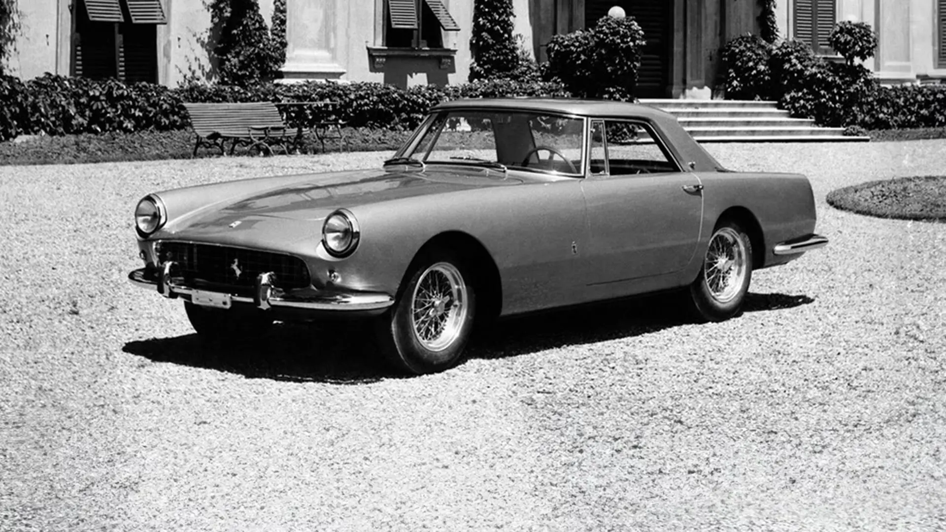 Легендарное купе Ferrari 250 GT: автомобиль, изменивший историю марки
