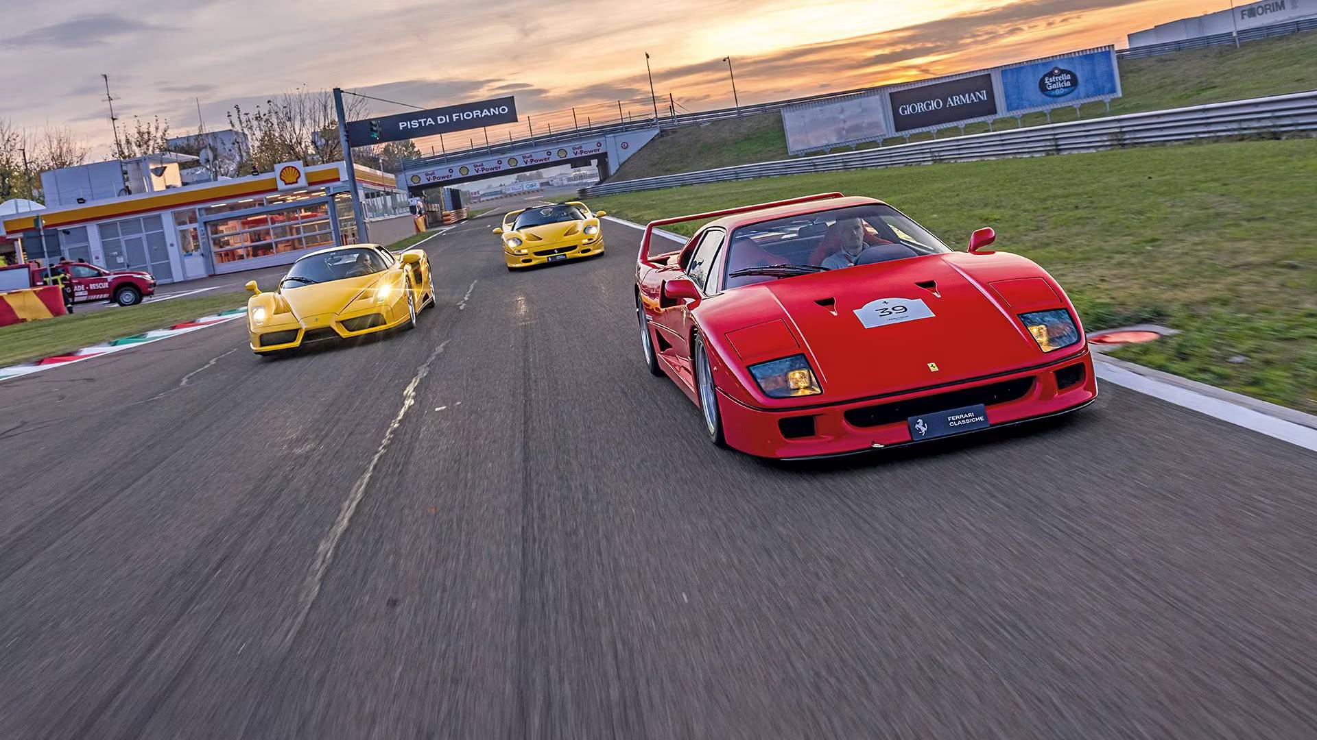 Ferrari и Pirelli обновили шины для легендарных суперкаров