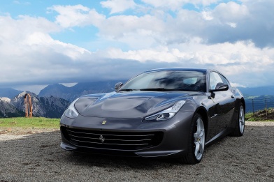 Ferrari GTC4 Lusso: Поющие цилиндры