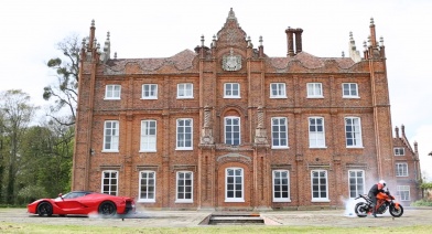 LaFerrari и перетягивание каната