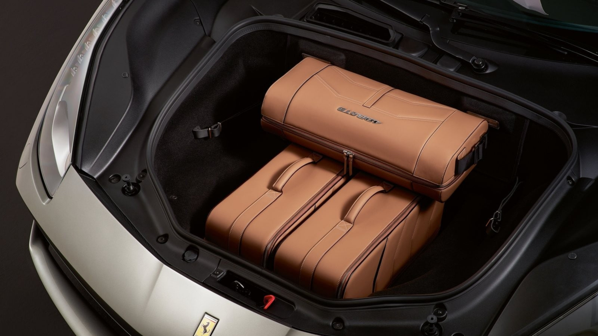 ОРИГИНАЛЬНЫЕ АКСЕССУАРЫ FERRARI